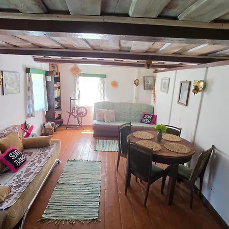 Apartment Sena Troba *